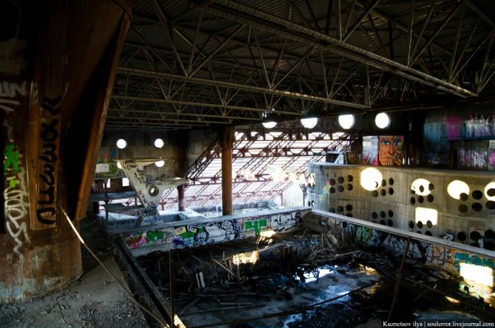 Внутри Аквадрома