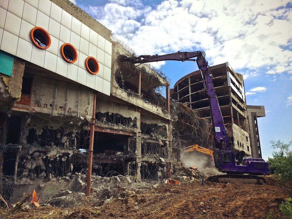 Снос Аквадрома